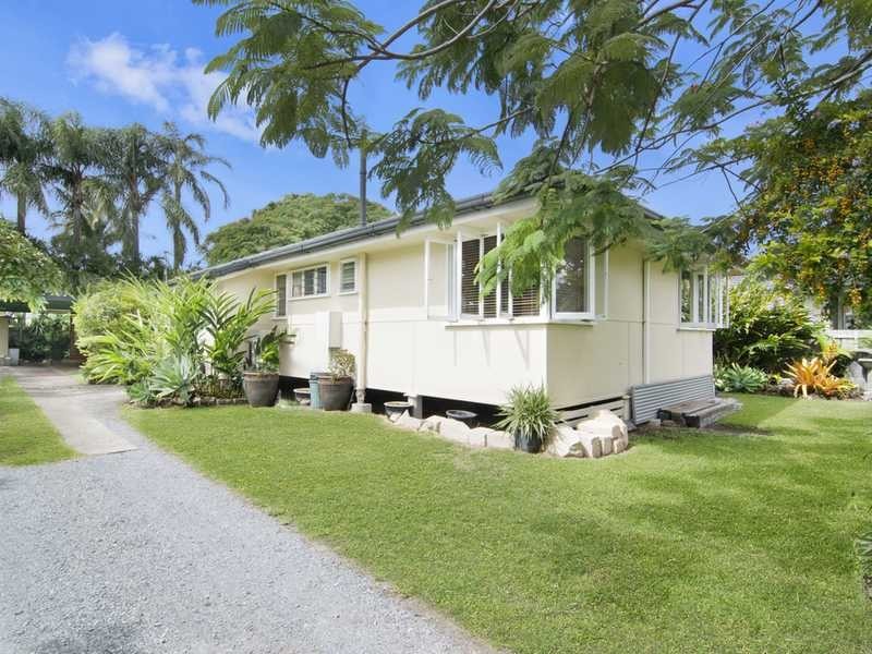 12 Riverside Drive, Currumbin Waters QLD 4223