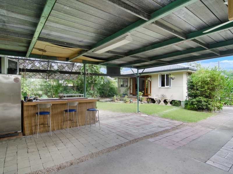 12 Riverside Drive, Currumbin Waters QLD 4223