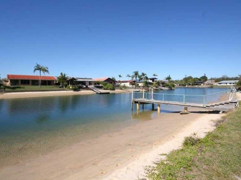10 Kingfish Court, Palm Beach QLD 4221