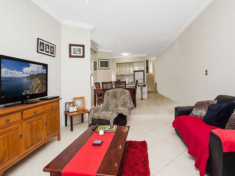 2/1358 Gold Coast Highway, Palm Beach QLD 4221