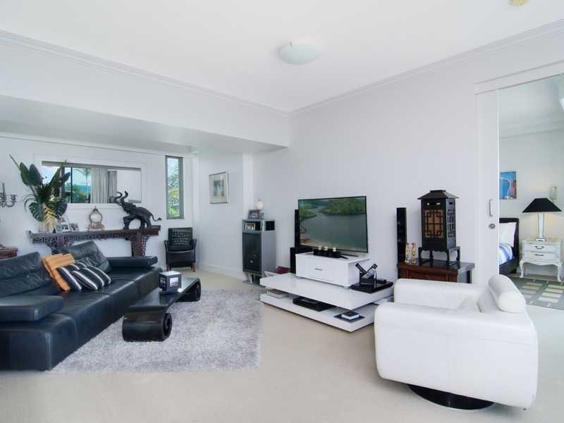 206/1 Twenty First Avenue, Palm Beach QLD 4221