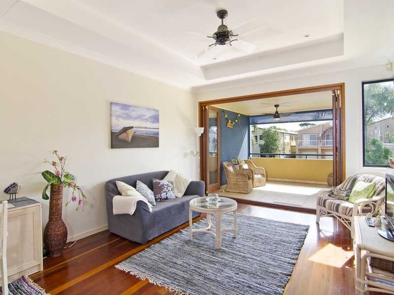 2/18 Ninth Avenue, Palm Beach QLD 4221