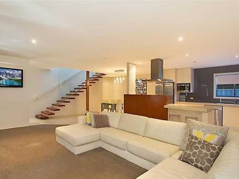 66 Philippine Parade, Palm Beach QLD 4221