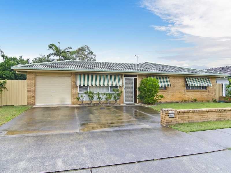40 Twelfth Avenue, Palm Beach QLD 4221