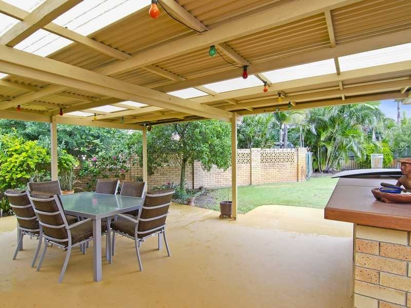 40 Twelfth Avenue, Palm Beach QLD 4221