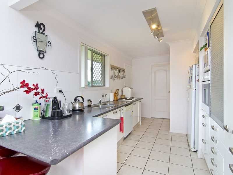 40 Twelfth Avenue, Palm Beach QLD 4221