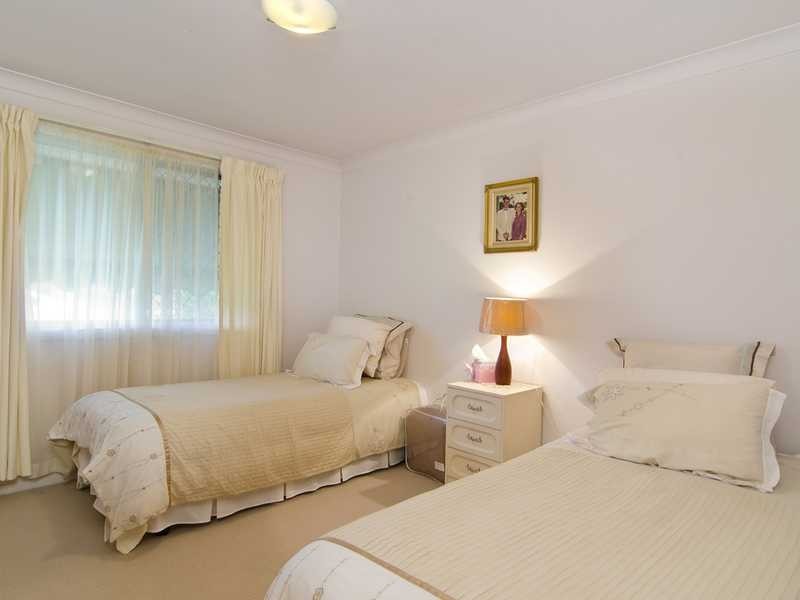 40 Twelfth Avenue, Palm Beach QLD 4221