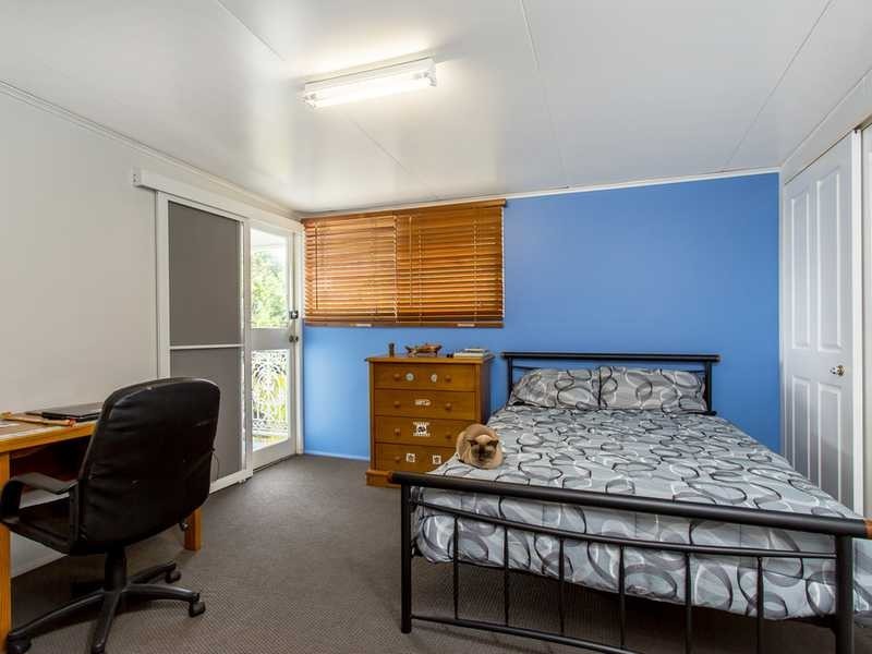 4 Fourteenth Avenue, Palm Beach QLD 4221