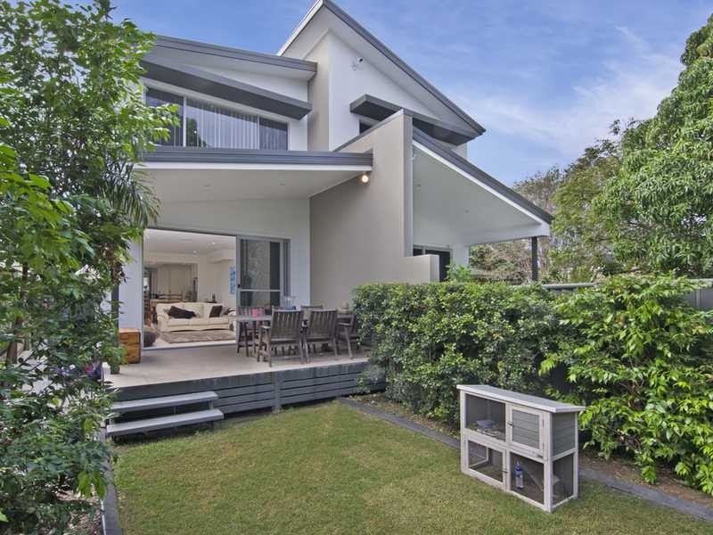2/98 Leyte Avenue, Palm Beach QLD 4221