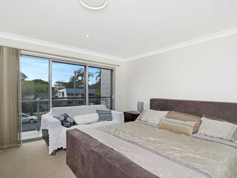 2/98 Leyte Avenue, Palm Beach QLD 4221