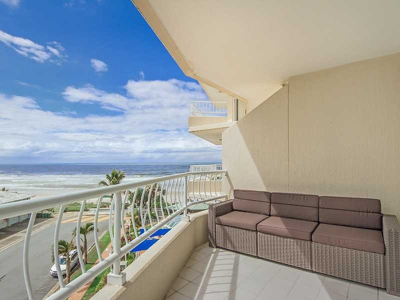 4A/2 Nineteenth Avenue, Palm Beach QLD 4221