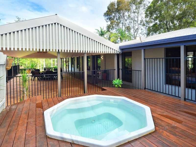 26 Westminster Boulevard, Elanora QLD 4221
