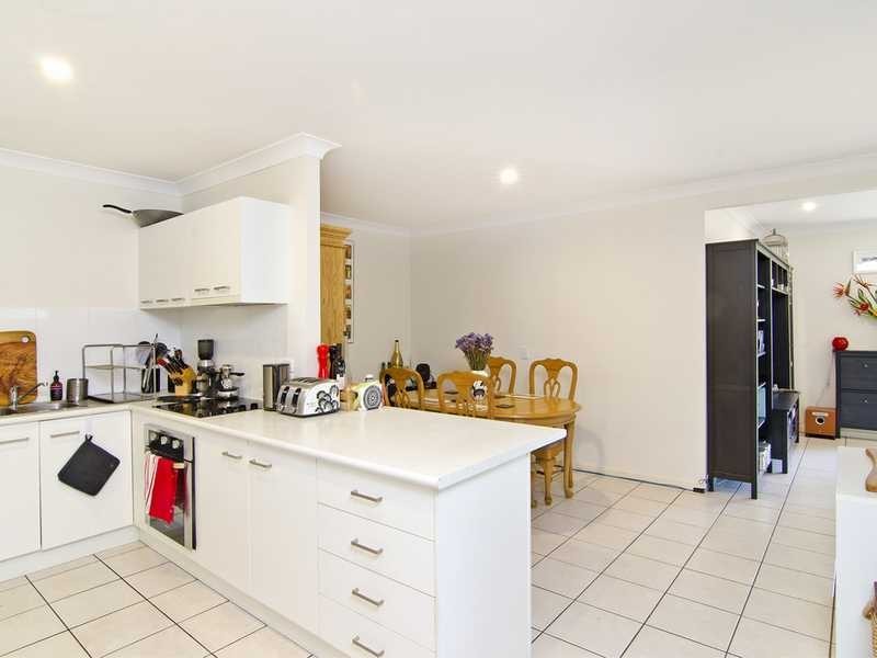 2/5 Parnki Parade, Palm Beach QLD 4221