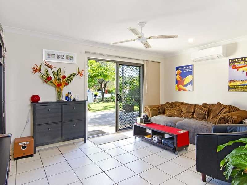 2/5 Parnki Parade, Palm Beach QLD 4221
