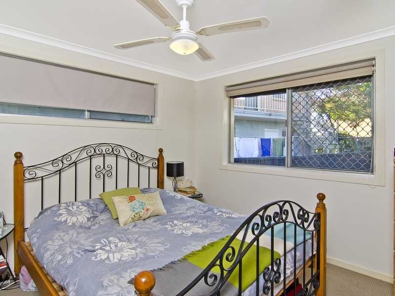 2/5 Parnki Parade, Palm Beach QLD 4221