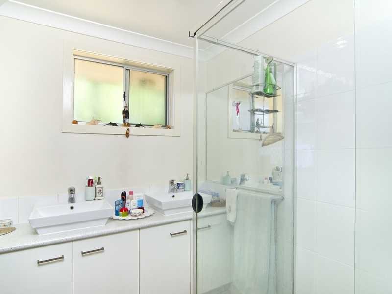 2/5 Parnki Parade, Palm Beach QLD 4221