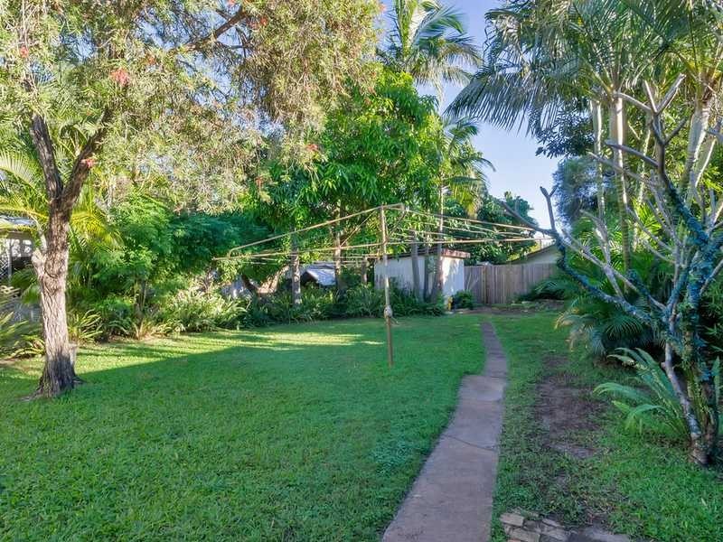 73 Third Avenue, Palm Beach QLD 4221