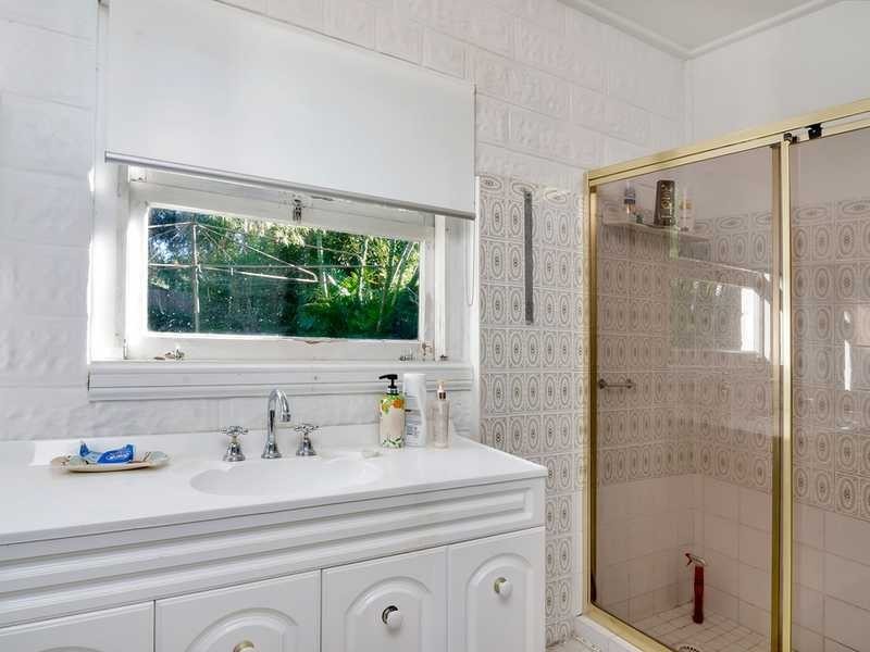 73 Third Avenue, Palm Beach QLD 4221