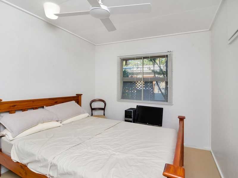 73 Third Avenue, Palm Beach QLD 4221