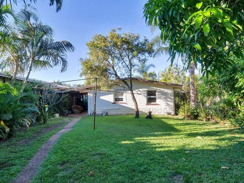 73 Third Avenue, Palm Beach QLD 4221