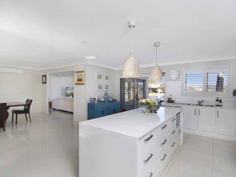 98 Townson Avenue, Palm Beach QLD 4221