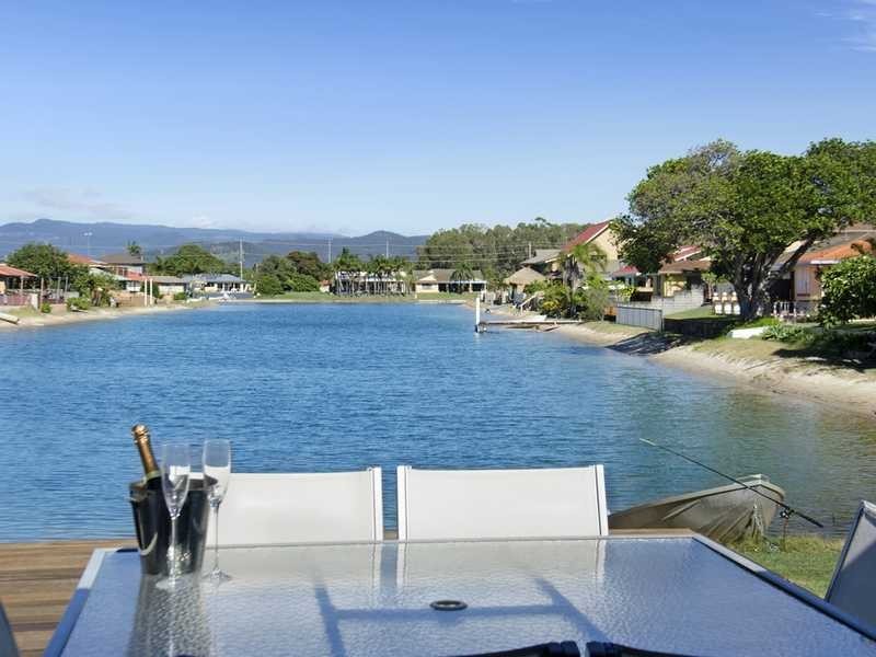 98 Townson Avenue, Palm Beach QLD 4221