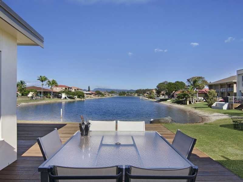 98 Townson Avenue, Palm Beach QLD 4221