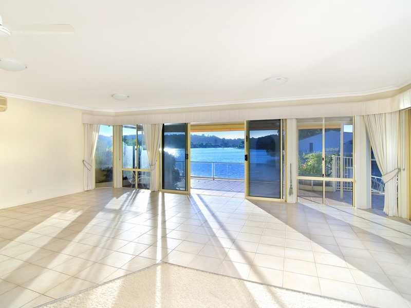 27 Barracuda Court, Palm Beach QLD 4221