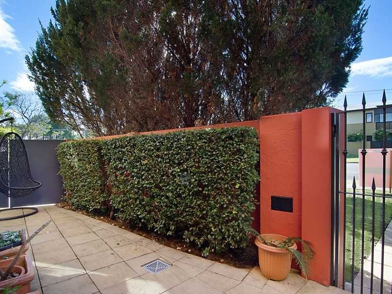 6 Luzon Parade, Palm Beach QLD 4221