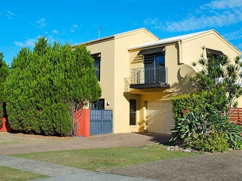 6 Luzon Parade, Palm Beach QLD 4221