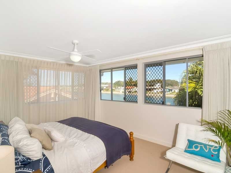 60 Parnki Parade, Palm Beach QLD 4221