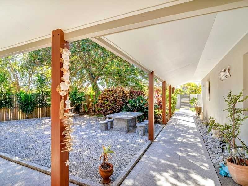60 Parnki Parade, Palm Beach QLD 4221