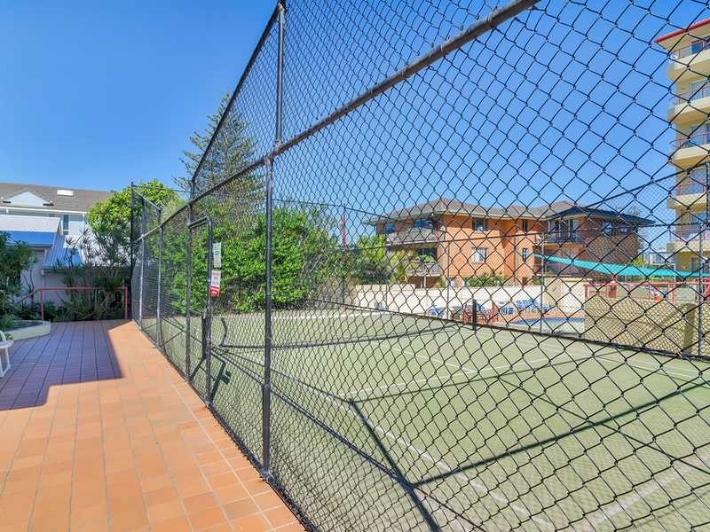 5/4 Twenty Fifth Avenue, Palm Beach QLD 4221