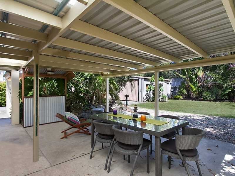 52 Japonica Drive, Palm Beach QLD 4221