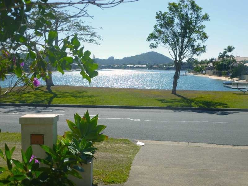 52 Japonica Drive, Palm Beach QLD 4221