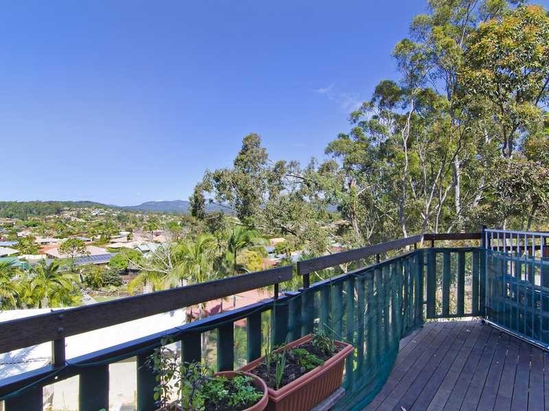 19 Kaffia Court, Elanora QLD 4221