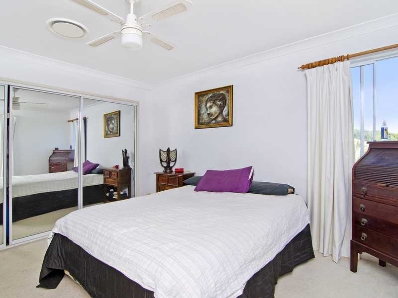 19 Kaffia Court, Elanora QLD 4221