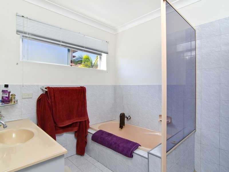 19 Kaffia Court, Elanora QLD 4221