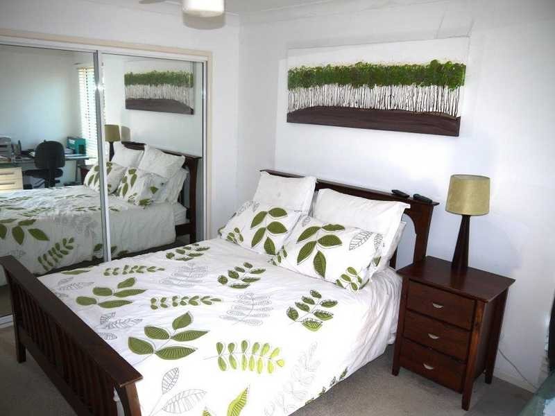 19 Kaffia Court, Elanora QLD 4221