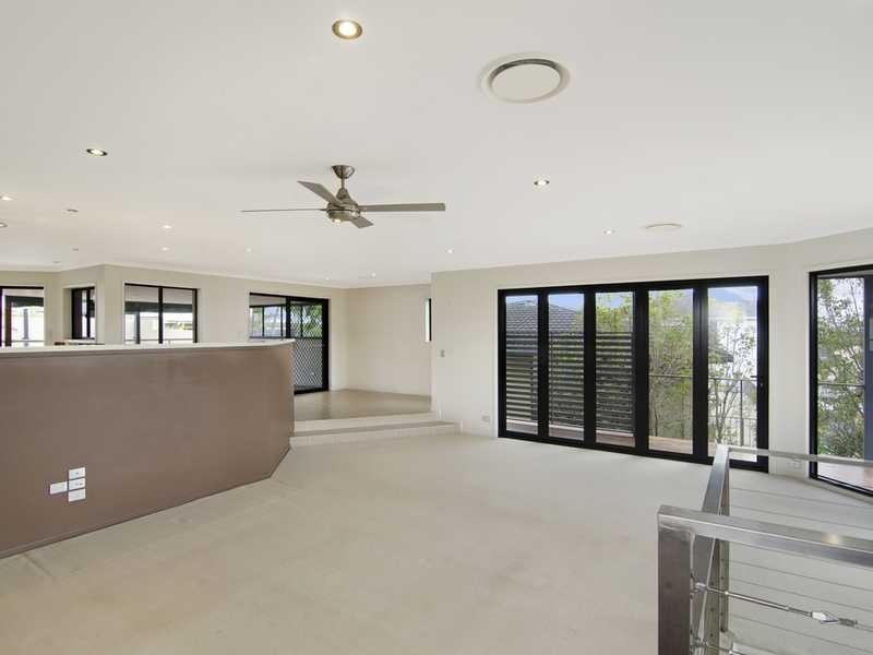 31 Jarrahdale Drive, Elanora QLD 4221