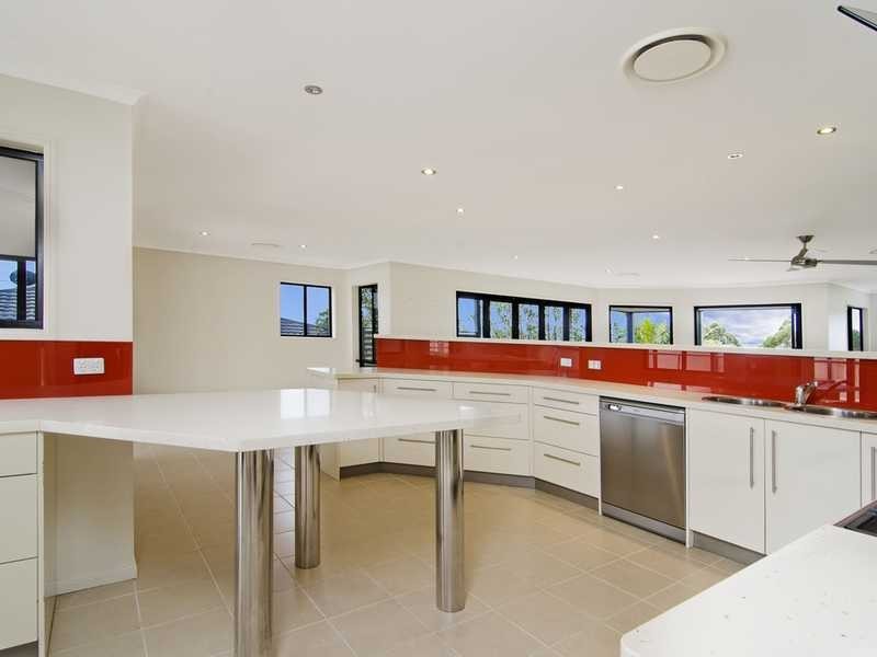 31 Jarrahdale Drive, Elanora QLD 4221