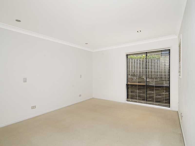 31 Jarrahdale Drive, Elanora QLD 4221