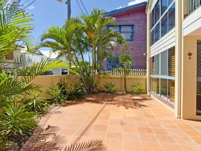 1/170 Jefferson Lane, Palm Beach QLD 4221