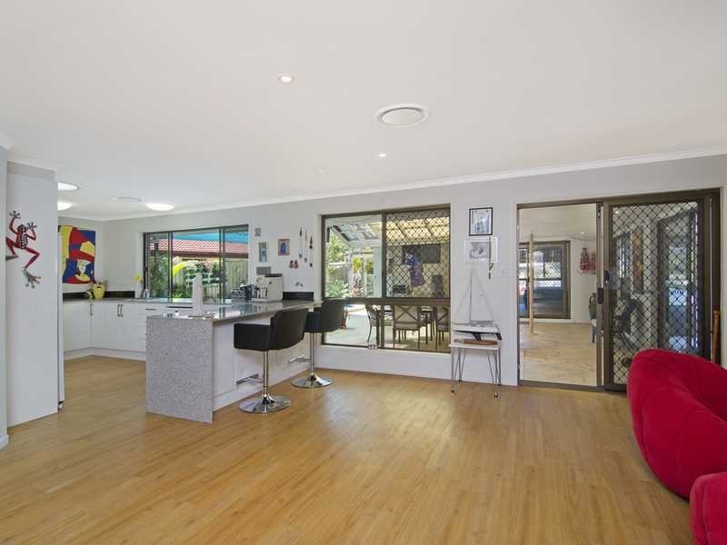 39 Cyclades Crescent, Currumbin Waters QLD 4223