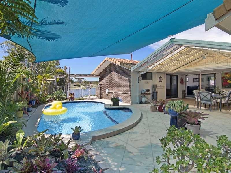 39 Cyclades Crescent, Currumbin Waters QLD 4223