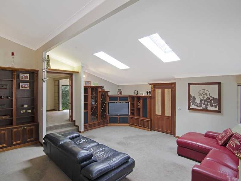 48 Buckingham Way, Elanora QLD 4221