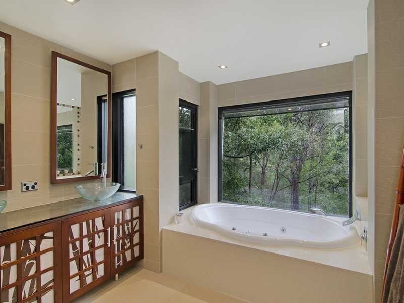 48 Buckingham Way, Elanora QLD 4221