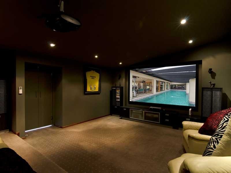 48 Buckingham Way, Elanora QLD 4221