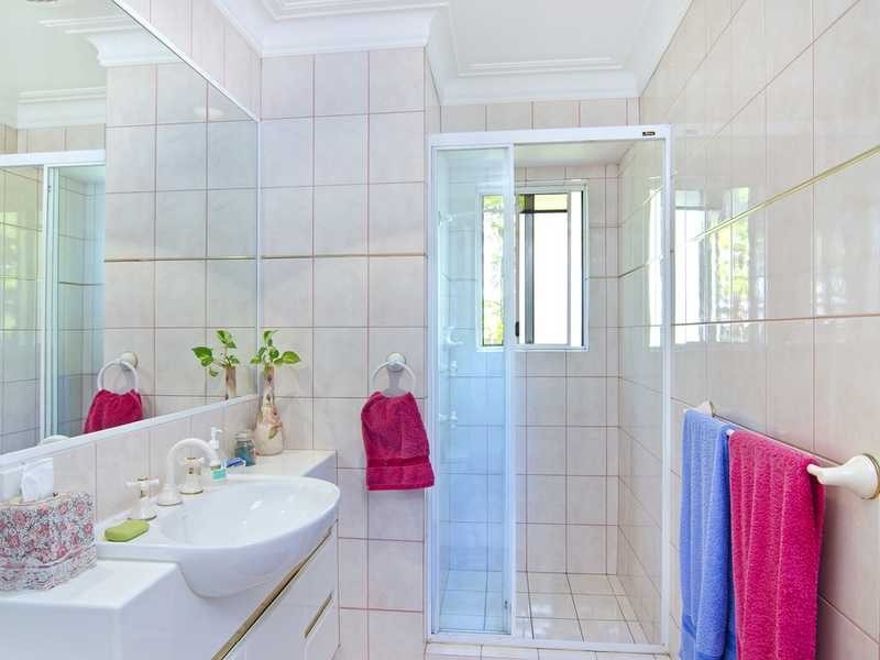 104 Tallebudgera Drive, Palm Beach QLD 4221