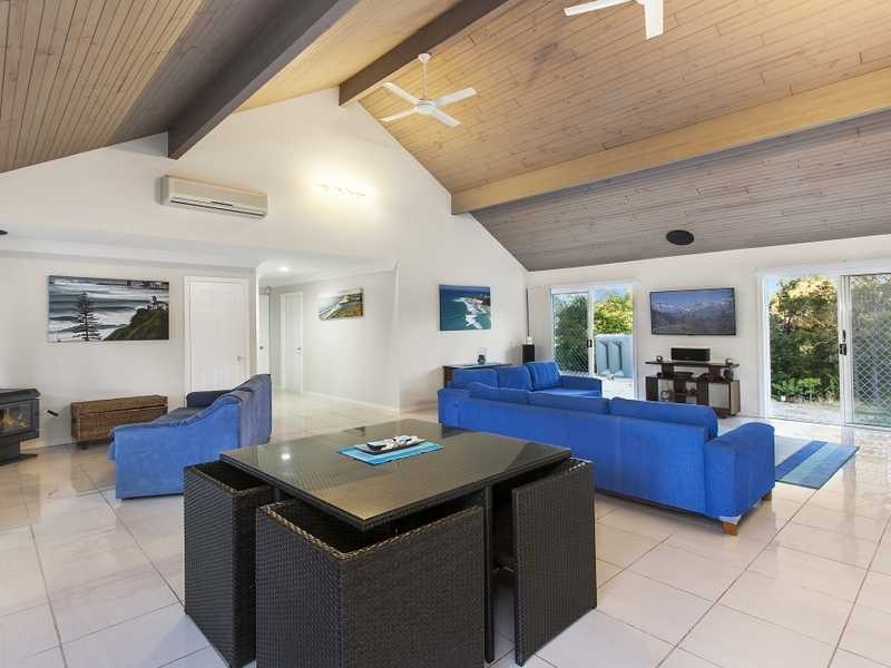 38 Westminster Boulevard, Elanora QLD 4221